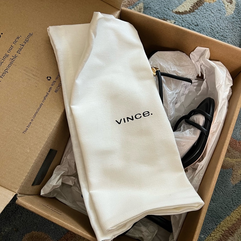 New Vince Black Leather kitten heels - Picture 7 of 7